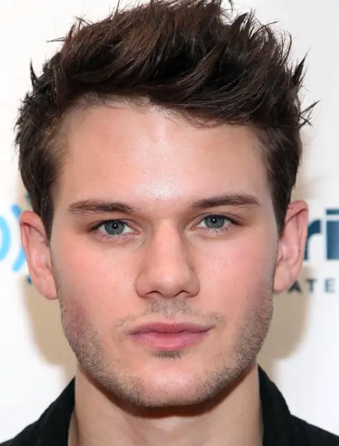 Jeremy Irvine